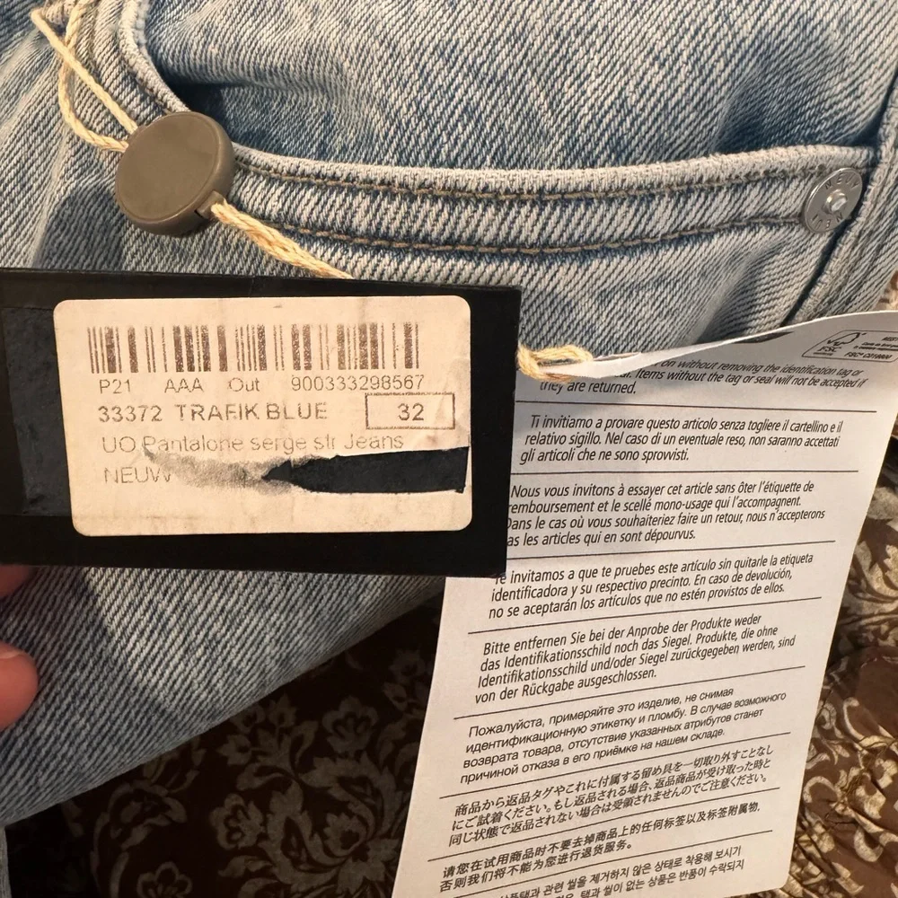 Neuw Light Blue Straight Leg Women's Jeans - Picture 6 of 12